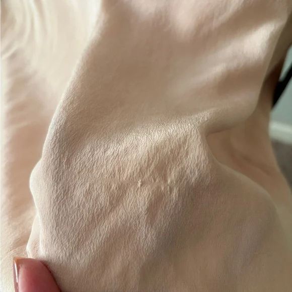 Club Monaco 100 percent Silk Flutter Sleeve Dress with Black Waist Tie Size 4 - Picture 7 of 7